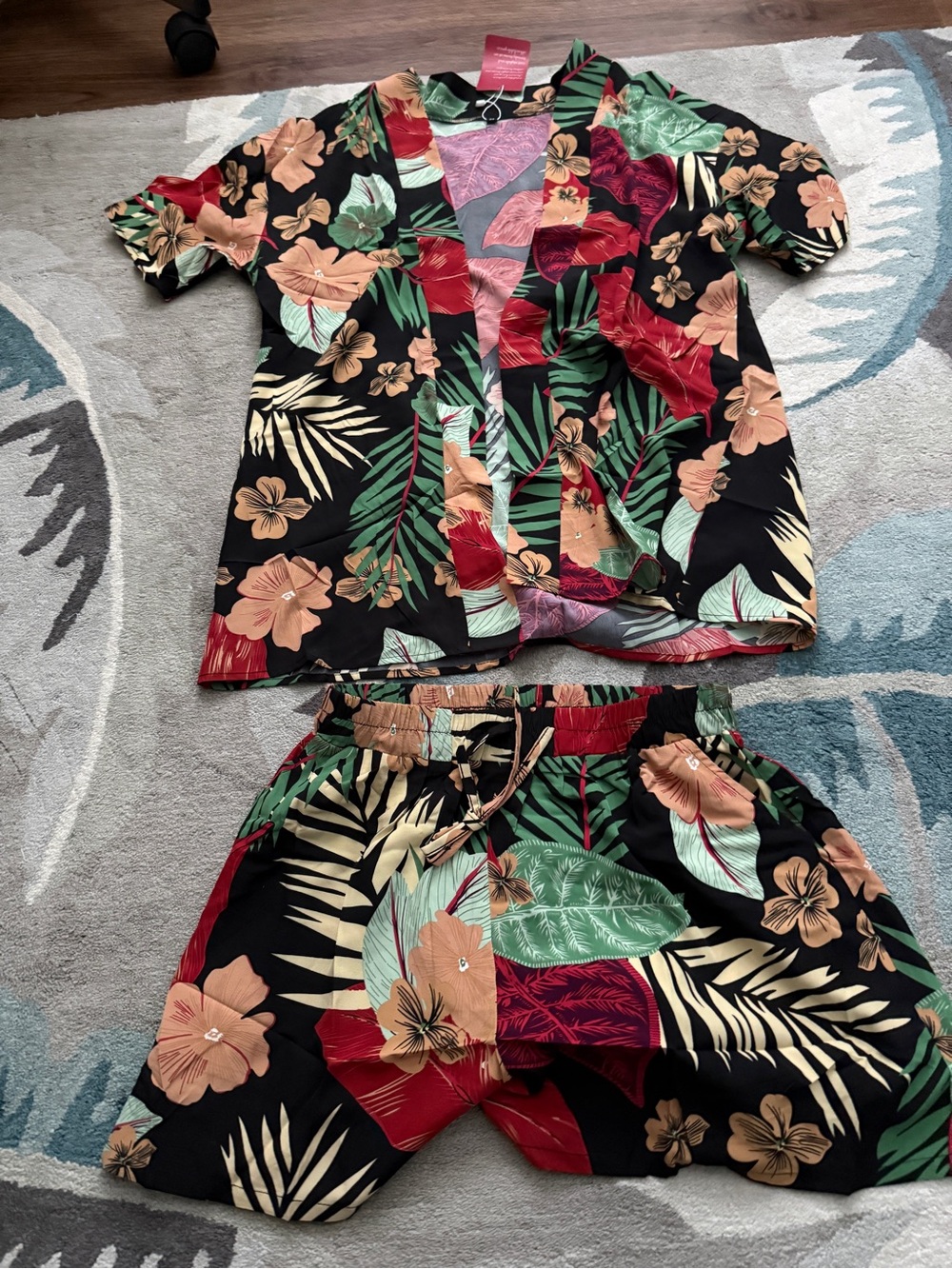 Woman’s Tropical Floral Two-Piece Shirt & Shorts Set - Black/Green/Red
